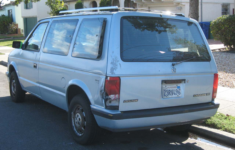 Illustration for article titled 1990 Dodge Caravan LE